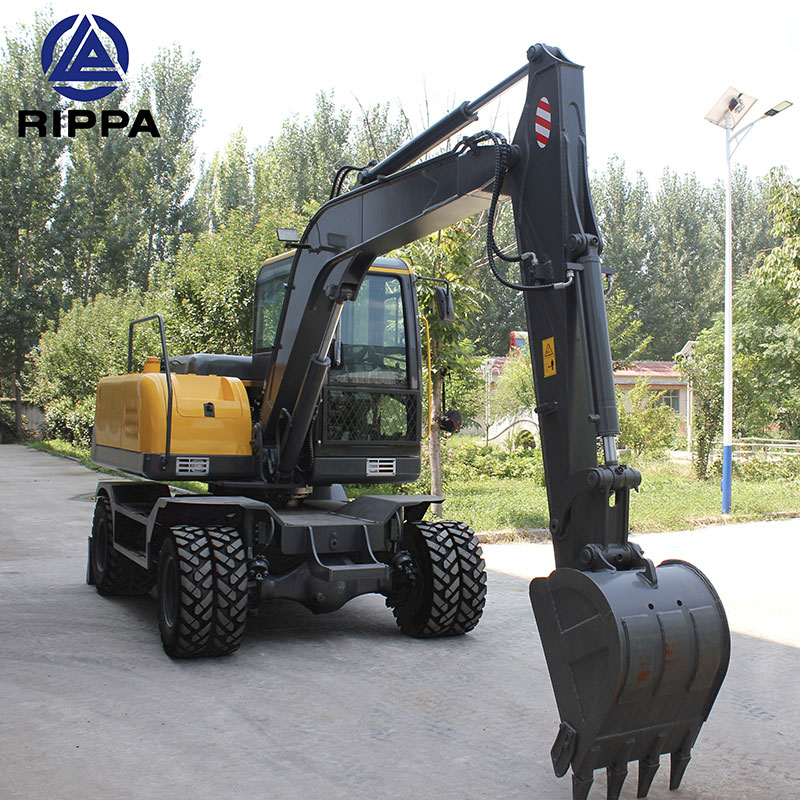 Wheel excavator 6 tons